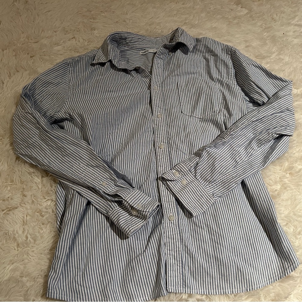 Men’s large Sonoma, blue and white button down shirt